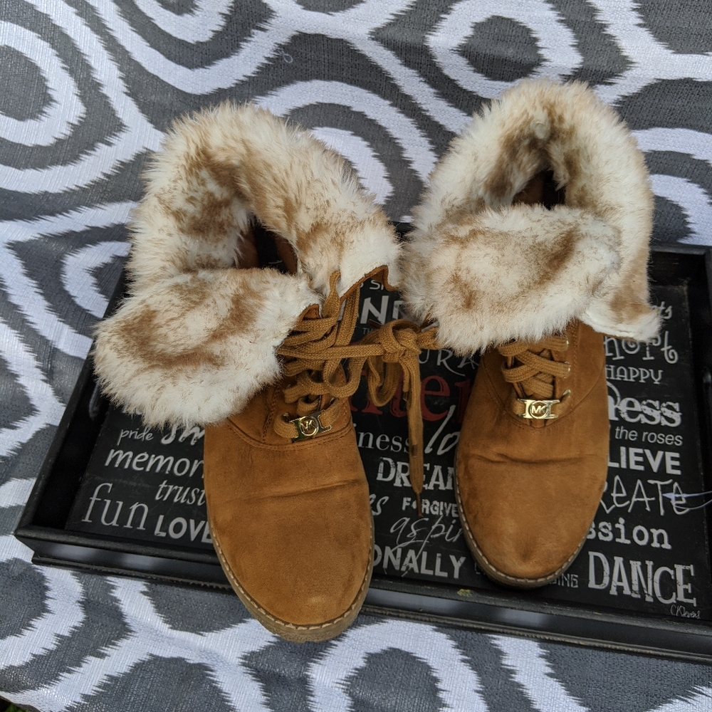 MK Fur Boots